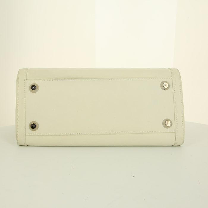 Bolso de mano Dior Flight en cuero blanco - Detail D4