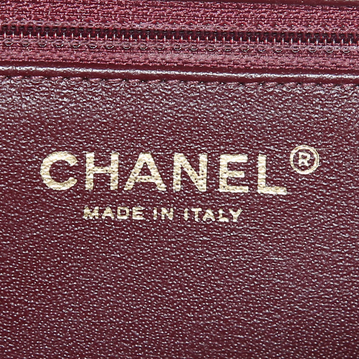 Chanel Bowling bag in black quilted leather - Detail D4