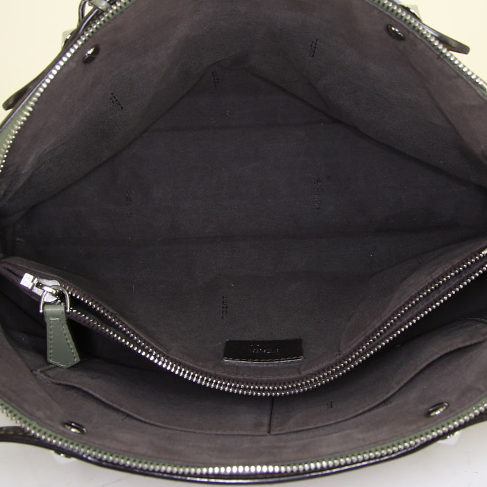 Fendi By the way shoulder bag in brown and khaki leather - Detail D3