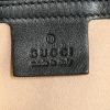 Bolsa de viaje Gucci GG Marmont en cuero acolchado negro - Detail D4 thumbnail