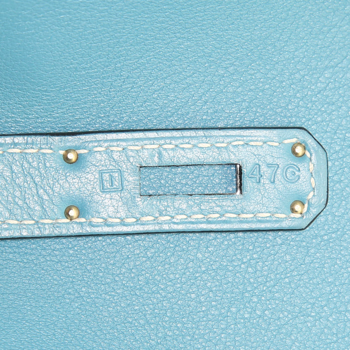 Sac à main Hermes Kelly 35 cm en cuir Swift bleu-ciel - Detail D5