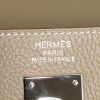 Sac à main Hermes Kelly 35 cm en cuir taurillon clémence étoupe - Detail D4 thumbnail