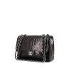 Bolso bandolera Chanel Timeless jumbo en cocodrilo negro - 00pp thumbnail