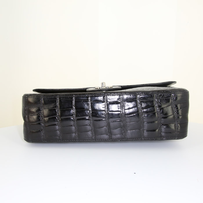 Sac bandoulière Chanel Timeless jumbo en crocodile noir - Detail D5