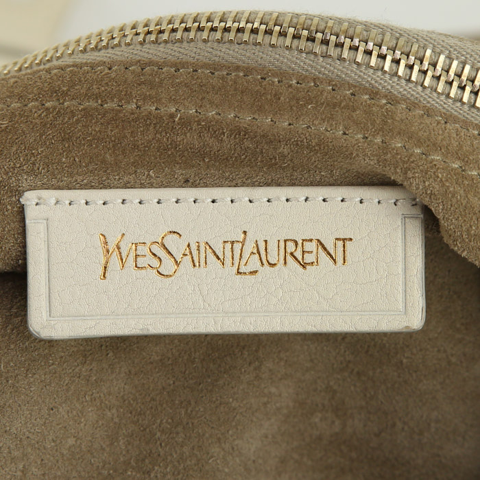Bolso de mano Yves Saint Laurent Muse Two modelo mediano en tejido jersey beige y ante beige - Detail D3