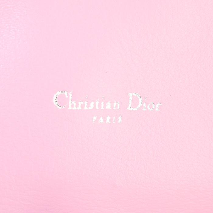 Borsa a tracolla Dior Diorling in pelle martellata rosa e beige - Detail D3