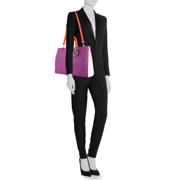 Borsa Dior Diorissimo modello grande in pelle color crema e pelle viola - Detail D2