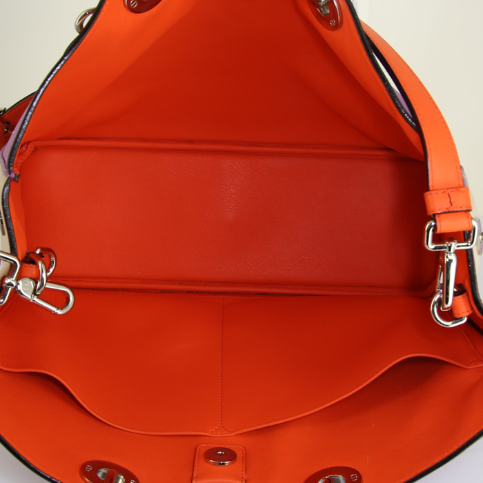 Bolso de mano Dior Diorissimo modelo grande en cuero color crema y cuero violeta - Detail D3