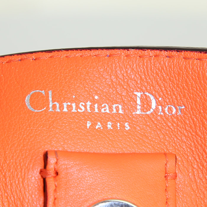 Bolso de mano Dior Diorissimo modelo grande en cuero color crema y cuero violeta - Detail D4