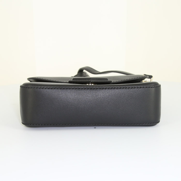 Borsa a tracolla Givenchy Nobile in pelle nera - Detail D4