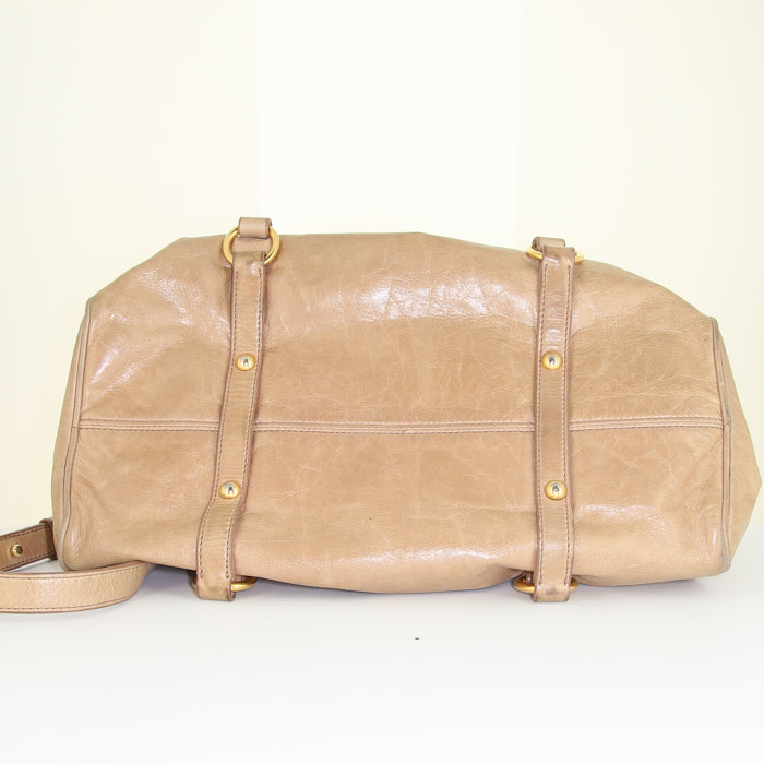 Bolso Miu Miu Vitello en cuero beige - Detail D5