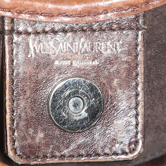 Bolso Yves Saint Laurent Mombasa en ante y cuero marrón - Detail D3