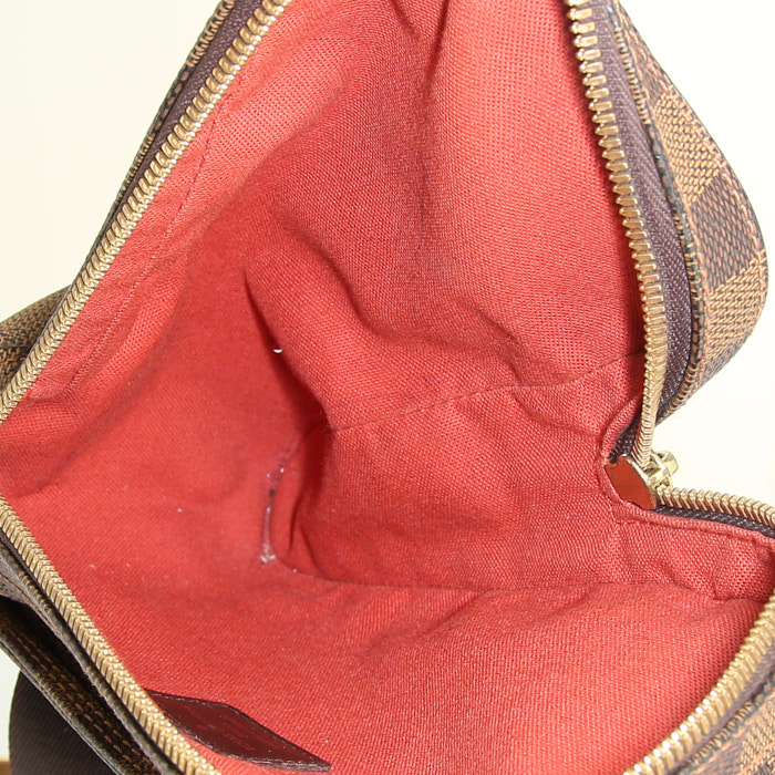 Bolsito de mano Louis Vuitton Geronimosx en lona a cuadros revestida y cuero marrón - Detail D2