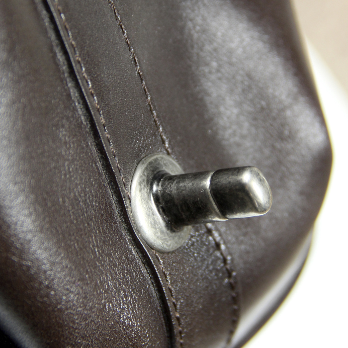 Chanel Bowling Handbag in brown box leather - Detail D4