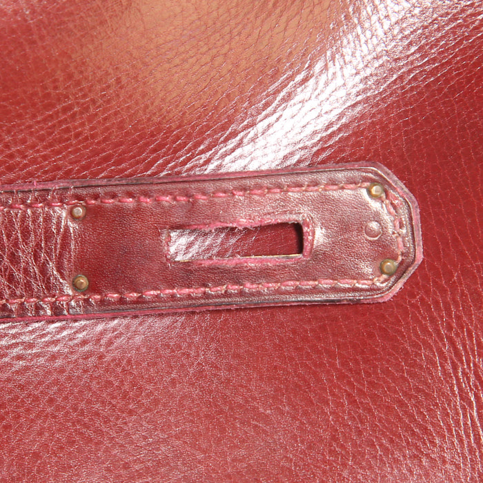 Bolso de mano Hermes Kelly 35 cm en cuero box color burdeos - Detail D4