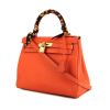 Hermes Kelly 28 cm handbag in orange togo leather - 00pp thumbnail