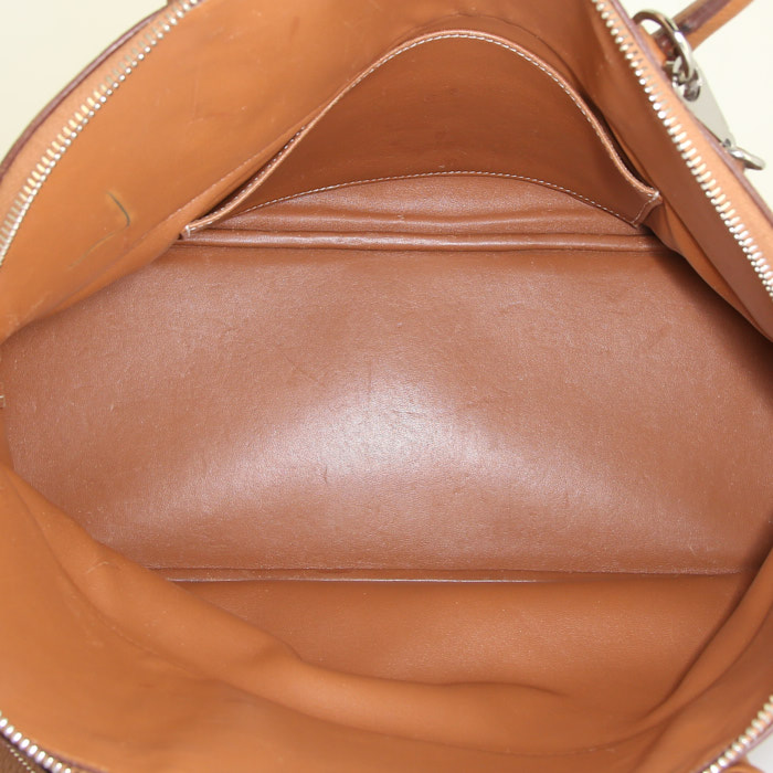 Bolso de mano Hermes Bolide en cuero togo color oro - Detail D3