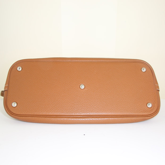 Hermes Bolide handbag in gold togo leather - Detail D5