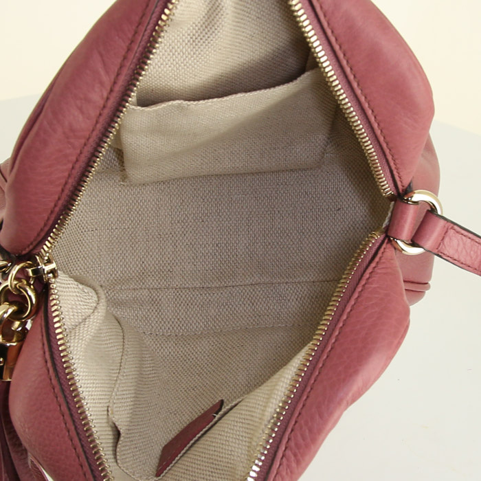 Gucci Soho Disco shoulder bag in pink leather - Detail D2