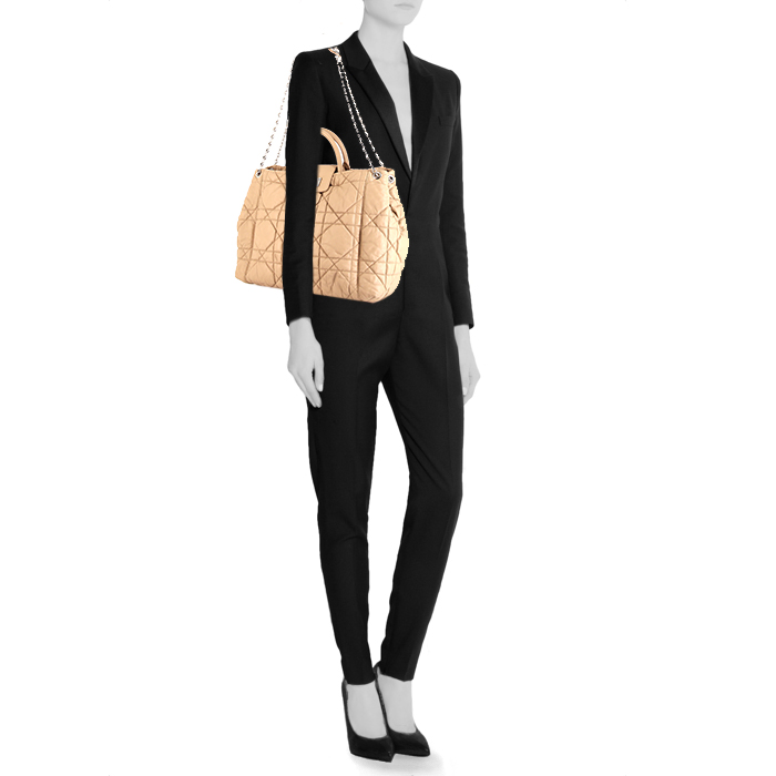 Dior Milly La Forêt handbag in beige leather cannage - Detail D2