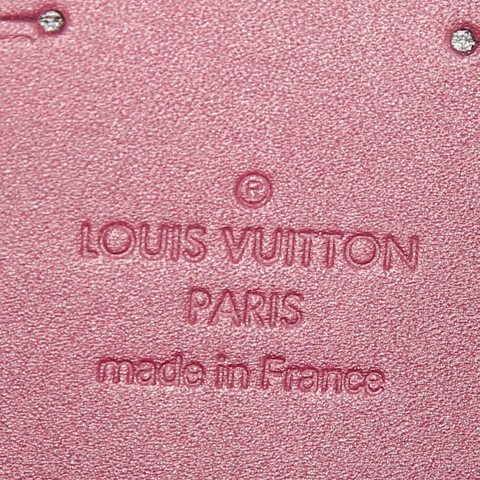 Pochette Louis Vuitton in pelle verniciata monogram viola - Detail D3