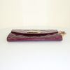 Louis Vuitton pouch in purple monogram patent leather - Detail D4 thumbnail