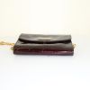Louis Vuitton Rodeo Drive pouch in purple monogram patent leather - Detail D4 thumbnail