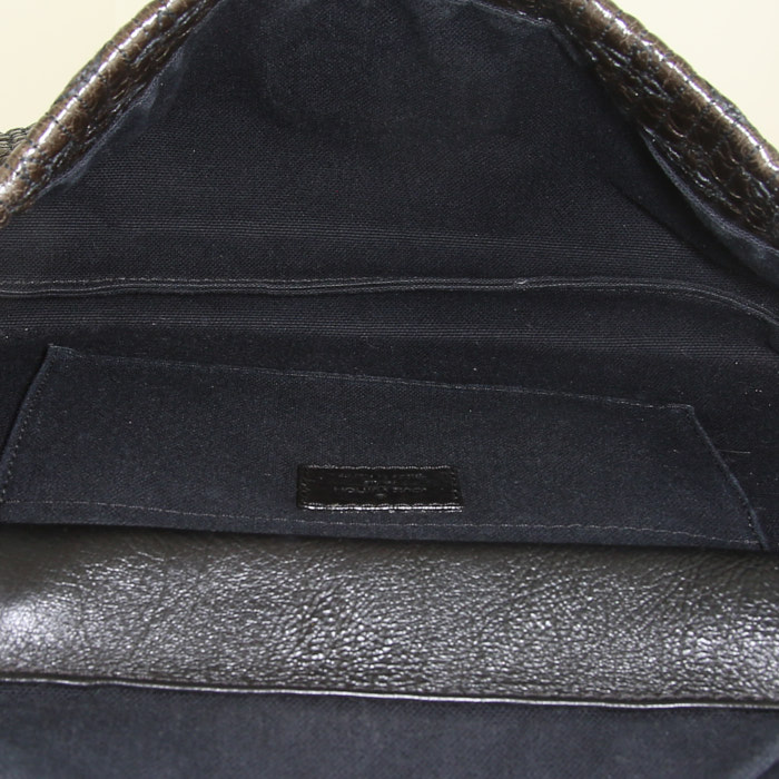Louis Vuitton Motard handbag in anthracite grey leather - Detail D2