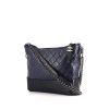 Bolso bandolera Chanel Gabrielle  en cuero acolchado azul y negro - 00pp thumbnail