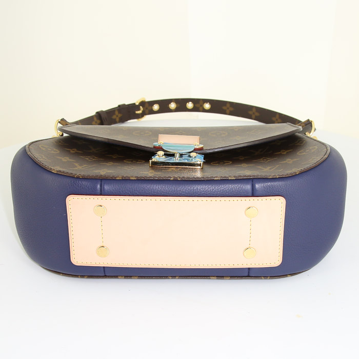 Sac Louis Vuitton Eden en toile monogram et cuir bleu - Detail D5