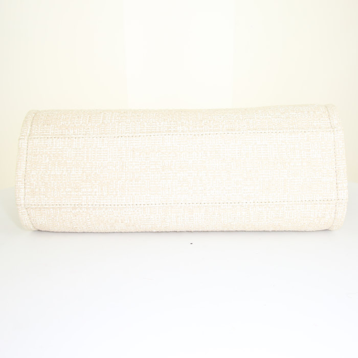 Sac cabas Chanel Deauville en toile beige et cuir beige - Detail D4