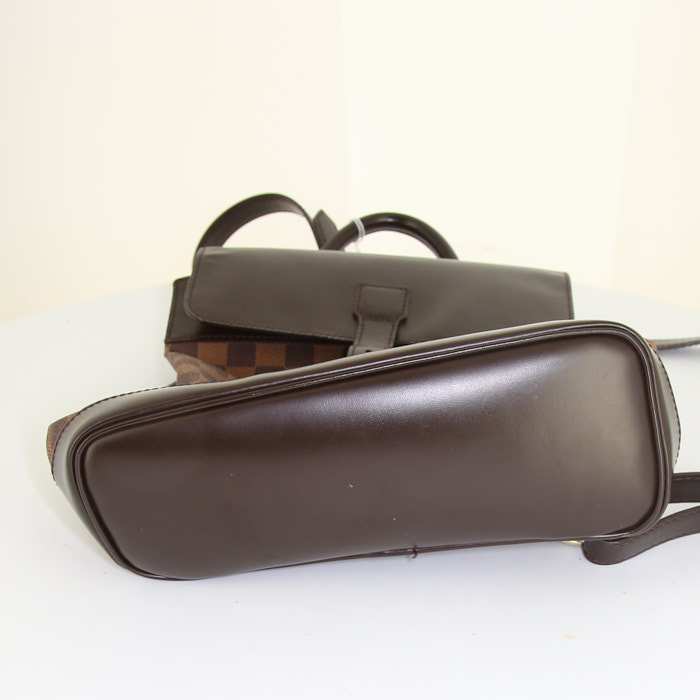 Sac à dos Louis Vuitton Soho en toile damier ébène et cuir marron - Detail D4