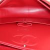 Chanel Timeless bag in red quilted grained leather - Detail D3 thumbnail