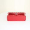 Bolso Chanel Timeless en cuero granulado acolchado rojo - Detail D5 thumbnail