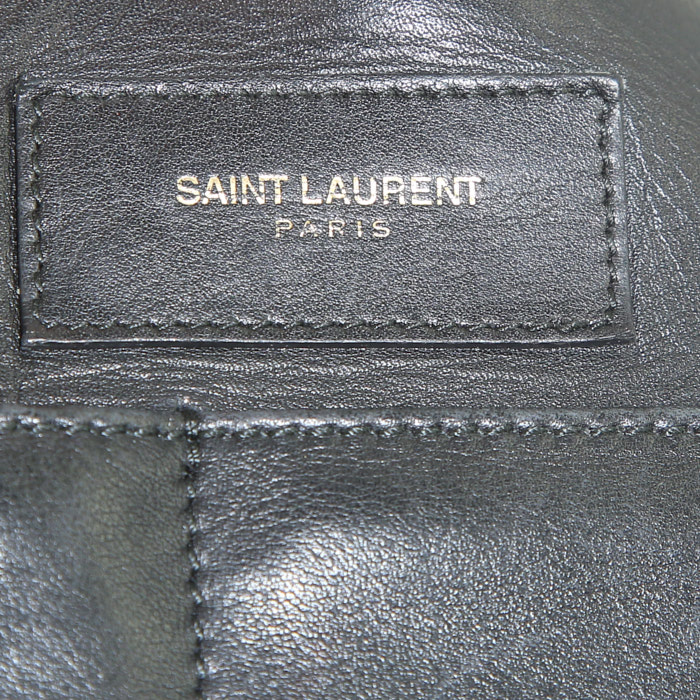 Bolso de mano Yves Saint Laurent Chyc modelo grande en cuero negro - Detail D3