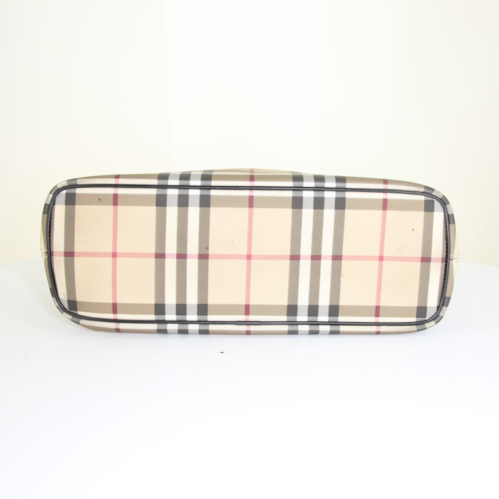 Burberry Nickie bag in Haymarket canvas and black leather - Detail D4