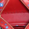 Bolso bandolera Valentino Garavani Rockstud Camera en cuero rojo - Detail D2 thumbnail