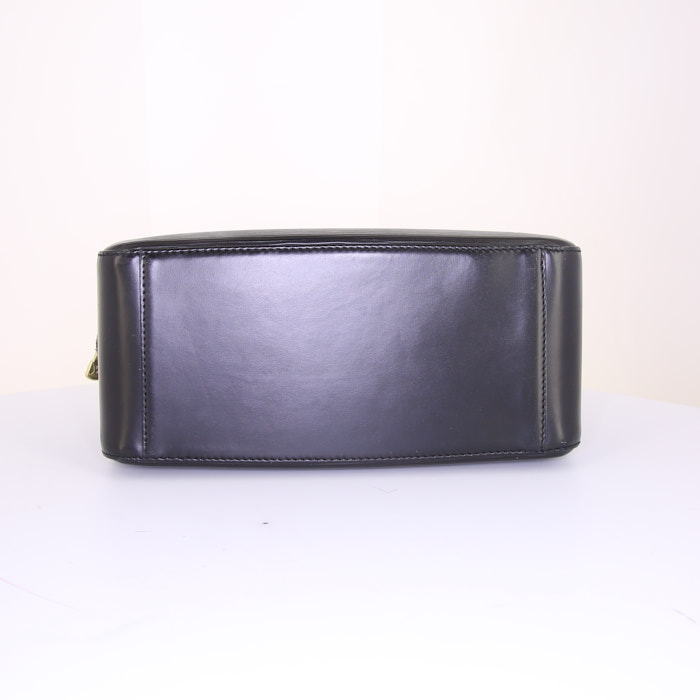 Louis Vuitton Sablons handbag in black epi leather - Detail D4