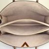 Louis Vuitton Tote Very bag in brown monogram leather - Detail D3 thumbnail