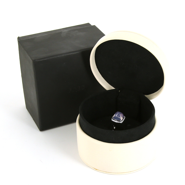 Anello Fred Pain de Sucre modello medio in oro bianco,  diamanti e quarzo malva - Detail D2