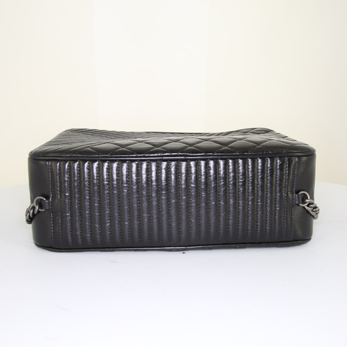 Sac bandoulière Chanel Camera en cuir matelassé noir - Detail D4