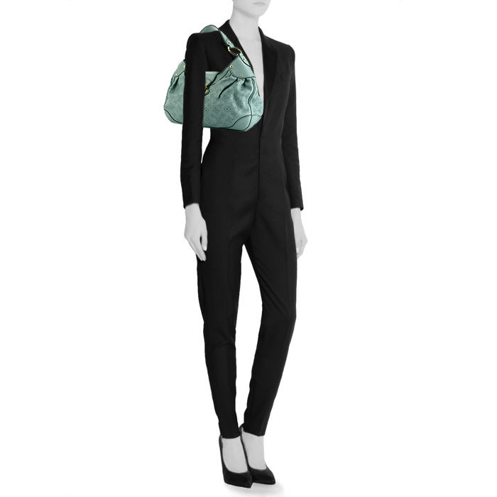 Louis Vuitton Solar handbag in blue monogram leather - Detail D1