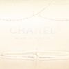 Sac à main Chanel 2.55 en cuir matelassé crème - Detail D4 thumbnail