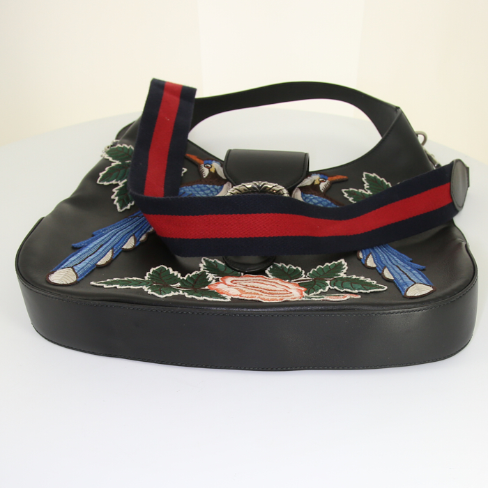 Bolso para llevar al hombro o en la mano Gucci Dionysus en cuero negro - Detail D5