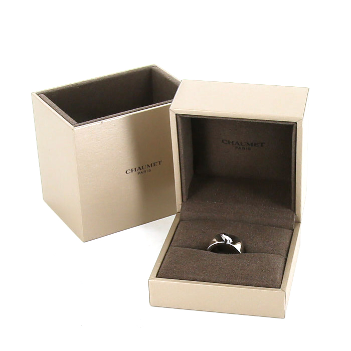 Sortija Chaumet Lien modelo grande en oro blanco - Detail D2