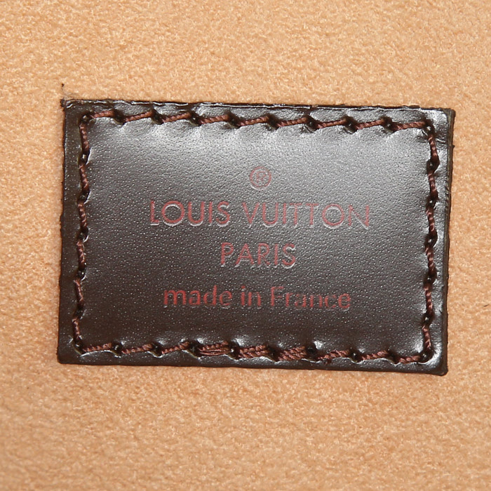 Bolso Cabás Louis Vuitton Kensington en lona a cuadros marrón y cuero marrón - Detail D4