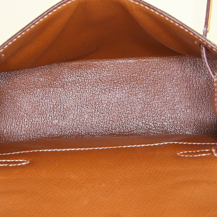 Hermes Kelly 15 cm mini bag in gold Courchevel leather - Detail D3
