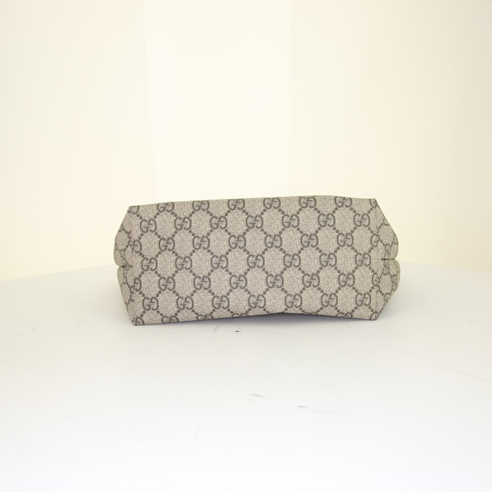 Gucci Suprême GG small model shopping bag in beige logo canvas and varnished pink leather - Detail D4