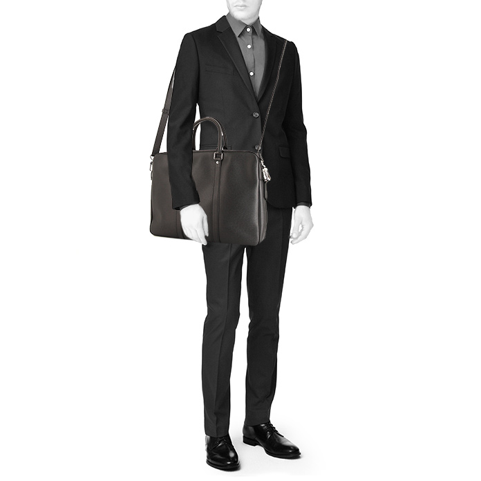 Louis Vuitton Voyage briefcase in black taiga leather - Detail D2