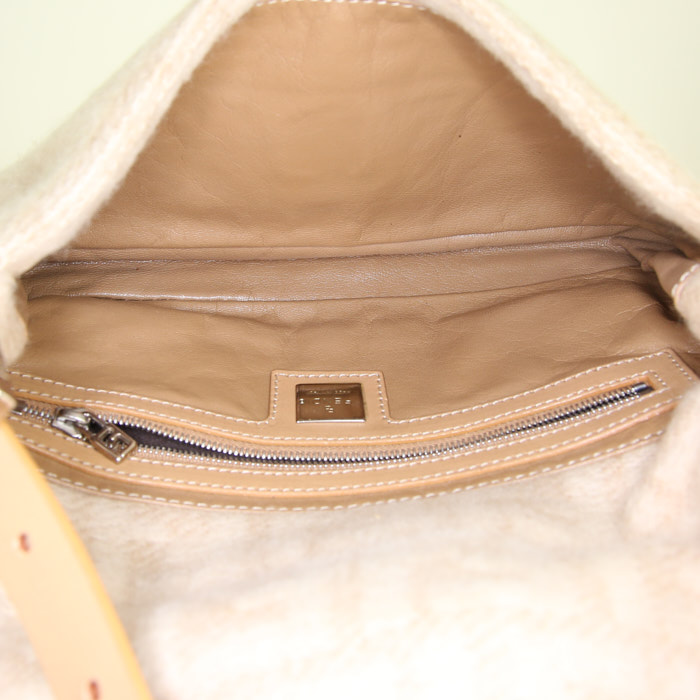 Fendi Baguette handbag in beige monogram canvas and beige leather - Detail D2
